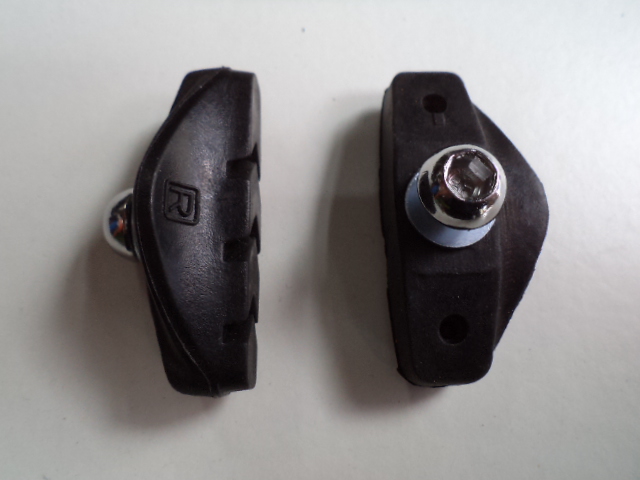 PATIN DE FRENO RUTA / MTB  C/ TUERCA AERO - PAR